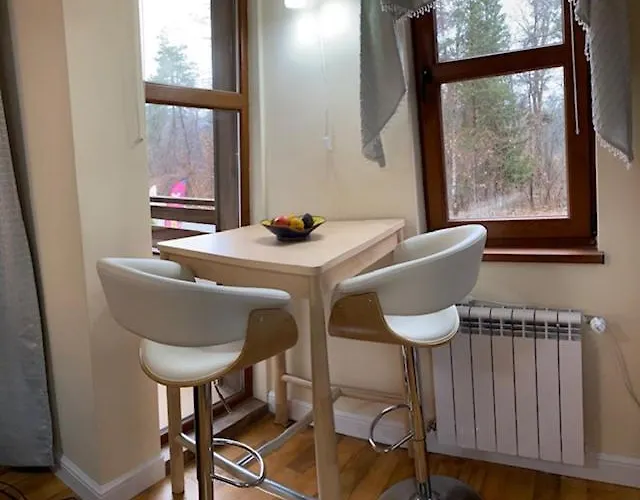 Apartment To Door At Mountain View 1br